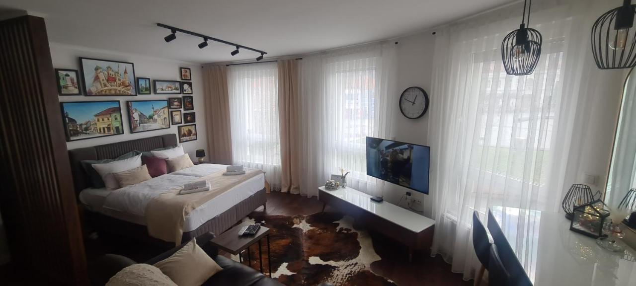 Apartamento Tuzla Trg - Tuzla Square Exterior foto